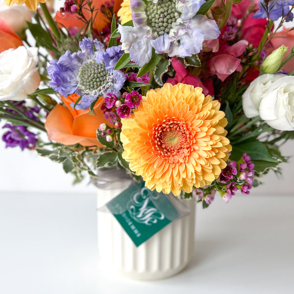 Pet-Friendly Mix • Seasonal • In a Vase