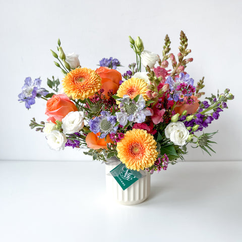 Pet-Friendly Mix • Seasonal • In a Vase