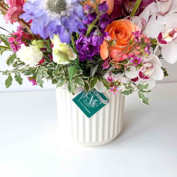 Pet-Friendly Mix • Seasonal • In a Vase