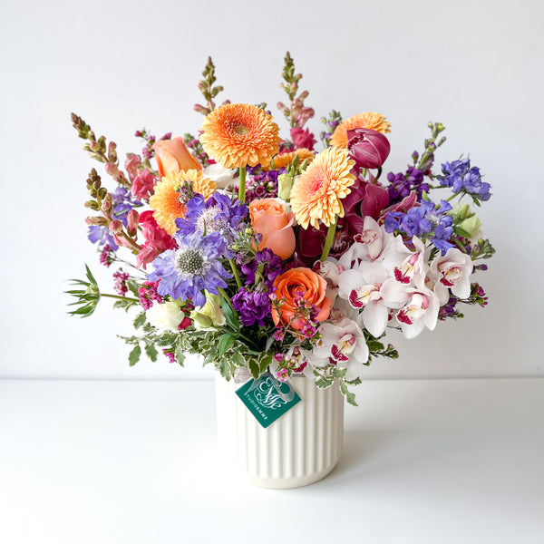 Pet-Friendly Mix • Seasonal • In a Vase