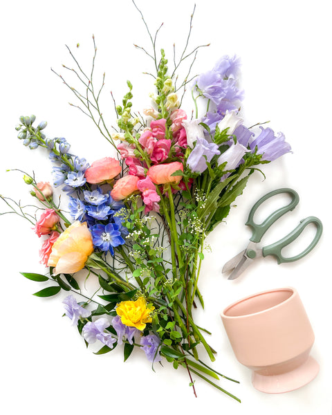 Spring Flower Therapy Session • May 27 • 6pm-8pm