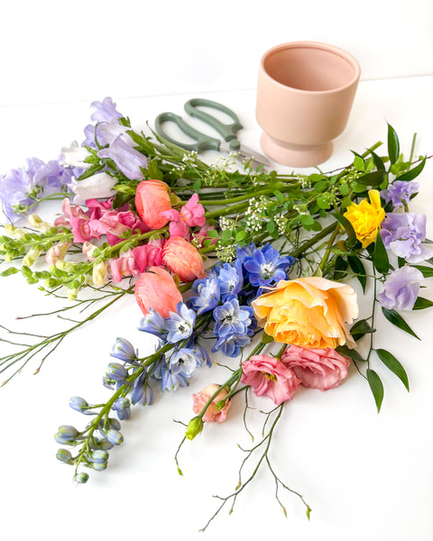 Spring Flower Therapy Session • May 27 • 6pm-8pm