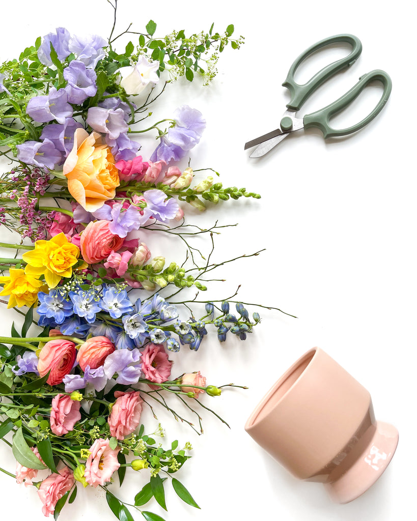 Spring Flower Therapy Session • May 27 • 6pm-8pm