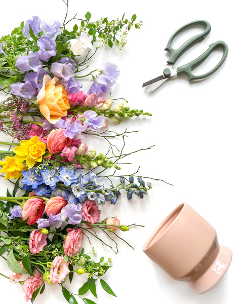 Spring Flower Therapy Session • May 27 • 6pm-8pm