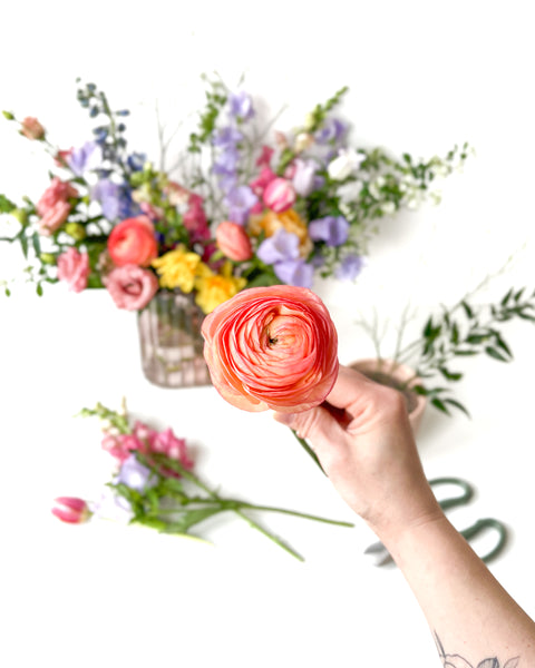 Spring Flower Therapy Session • May 27 • 6pm-8pm