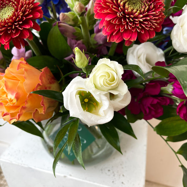 Colorful Mix • Seasonal • In a Vase